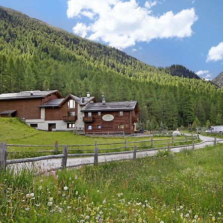 Agriturismo Bosco D'Oro 1 Apartment Livigno Exterior photo